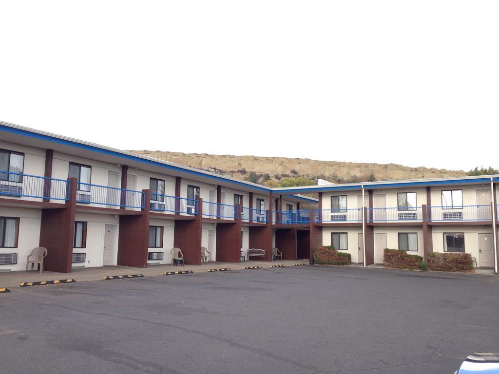 Rodeway Inn Billings Logan Intl Airport Near St Vincent Hospital Экстерьер фото