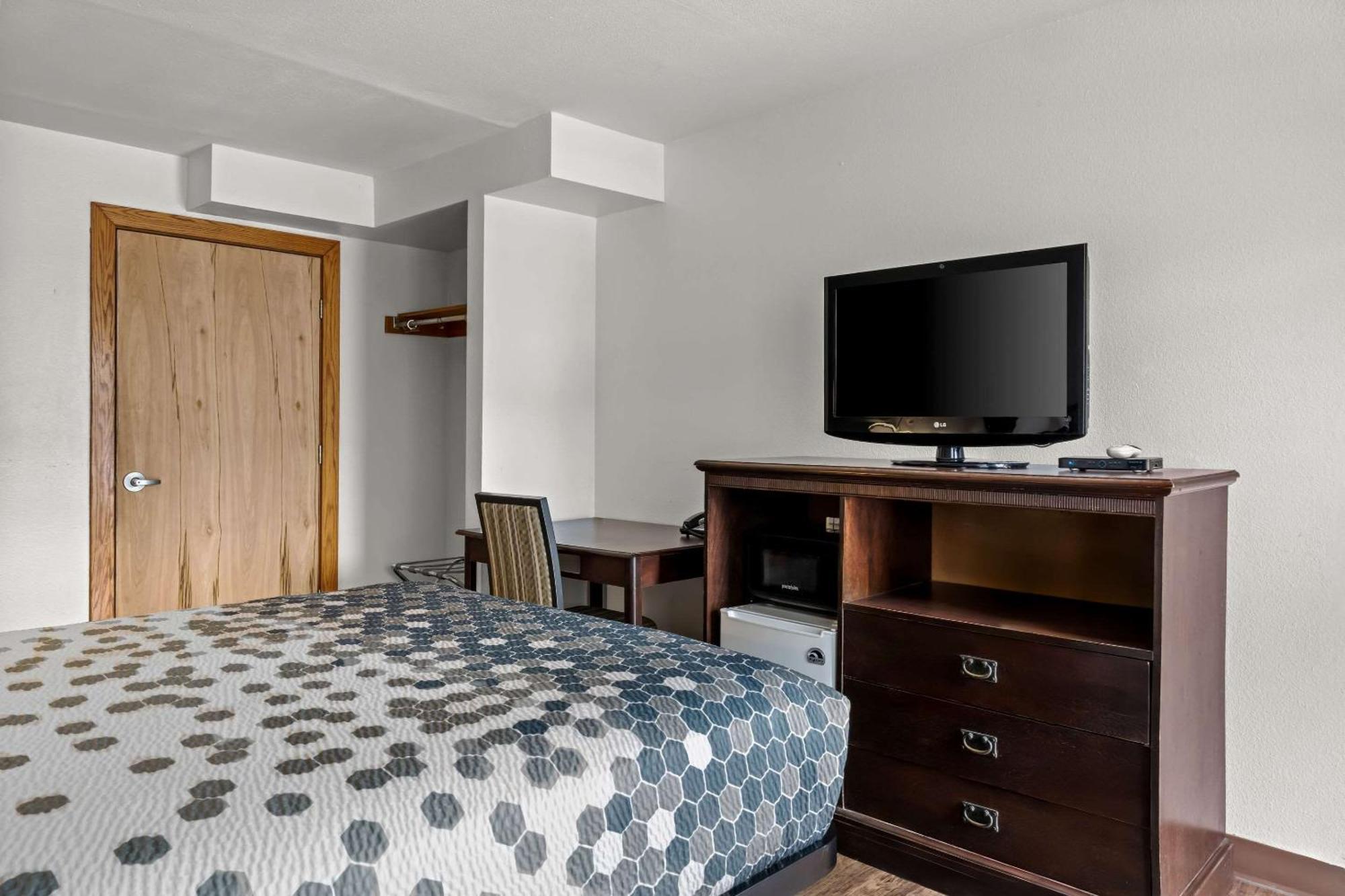 Rodeway Inn Billings Logan Intl Airport Near St Vincent Hospital Экстерьер фото